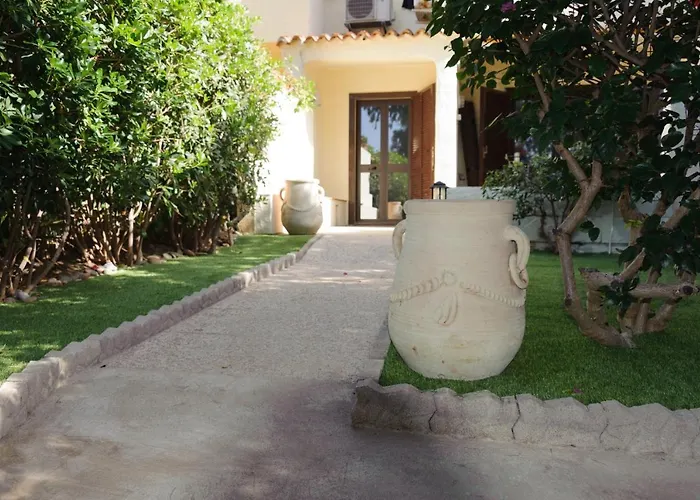 Del Brigante, 200m From The Beach, 80m², 2 Bedrooms, 4-5 Persons 別荘 カピターナ